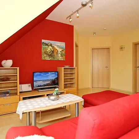 Apartment Waldstrasse 9 03 *